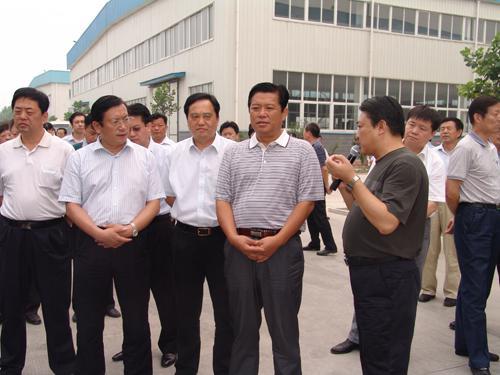林峰海市长率全市科学发展观摩团来公司观摩